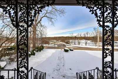 561 W Chestnut St, Burlington, WI 53105 - Photo 6