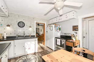 561 W Chestnut St, Burlington, WI 53105 - Photo 20