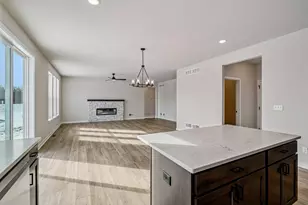 9628 S Sophia Ct, Franklin, WI 53132 - Photo 10