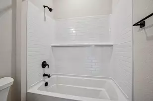 9628 S Sophia Ct, Franklin, WI 53132 - Photo 20