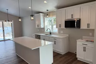 W4911 Sweet Wisdom Circle, Fond du Lac, WI 54937 - Photo 4