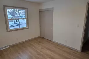 360 Richard St, Waukesha, WI 53189 - Photo 14