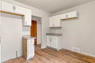 1335 N Hawley Rd, Milwaukee, WI 53208 - Photo 14