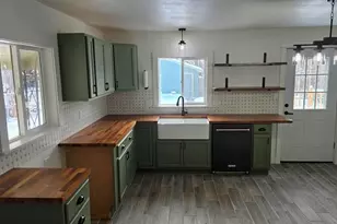 1515 St Clair Ave, Sheboygan, WI 53081 - Photo 4