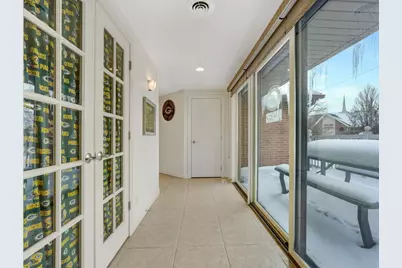 1735 S Oneida St, Green Bay, WI 54304 - Photo 28