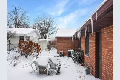 1735 S Oneida St, Green Bay, WI 54304 - Photo 36