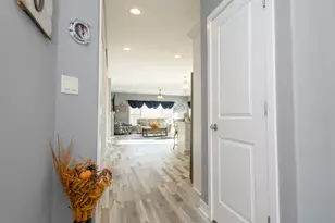 106 Phantom Lk Ct, Mukwonago, WI 53149 - Photo 6