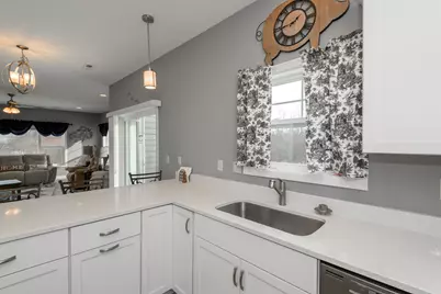 106  Phantom Lake Ct, Mukwonago, WI 53149 - Photo 16