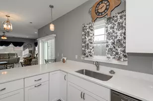 106 Phantom Lk Ct, Mukwonago, WI 53149 - Photo 16