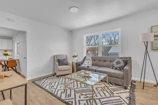 1118 S 13th St, Sheboygan, WI 53081 - Photo 4