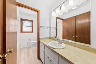 W207N17023 Parkview Dr, Jackson, WI 53037 - Photo 20