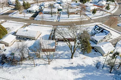 W207N17023  Parkview Dr, Jackson, WI 53037 - Photo 36