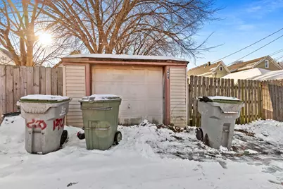 1924 W Grant St, Milwaukee, WI 53215 - Photo 20