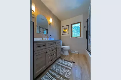 3121 N 105th St, Wauwatosa, WI 53222 - Photo 32