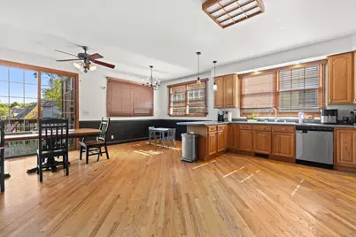 1005  97th St, Pleasant Prairie, WI 53158 - Photo 8