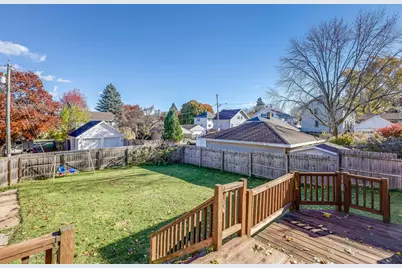 917 N 6th St, Manitowoc, WI 54220 - Photo 4