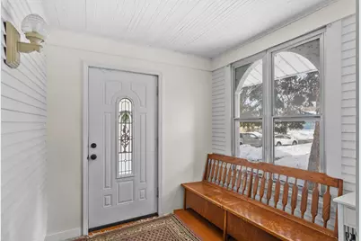 1617  Madison St, Manitowoc, WI 54220 - Photo 28