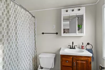 1617  Madison St, Manitowoc, WI 54220 - Photo 20