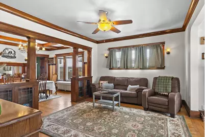 1617  Madison St, Manitowoc, WI 54220 - Photo 6