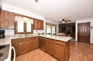 761 Crestwood Dr, Waukesha, WI 53188 - Photo 14