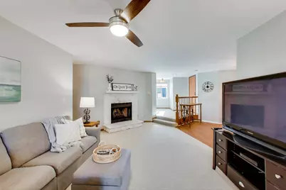 9  Wildwood Ct #D, Williams Bay, WI 53191 - Photo 4