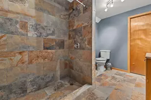 6645 Fieldstone Ct, Racine, WI 53402 - Photo 36