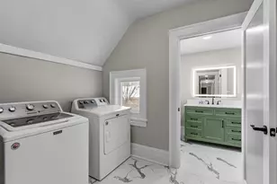 711 N 10th St, Manitowoc, WI 54220 - Photo 42