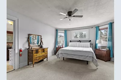 711 N 10th St, Manitowoc, WI 54220 - Photo 46