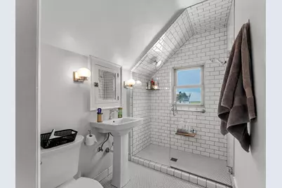 711 N 10th St, Manitowoc, WI 54220 - Photo 40