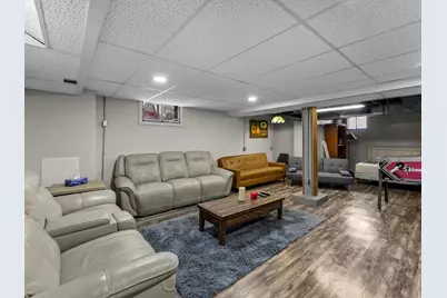 711 N 10th St, Manitowoc, WI 54220 - Photo 36