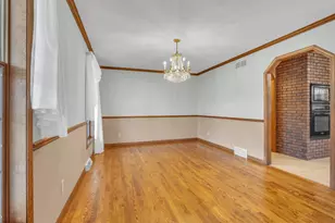 909 Country Club Ln, Fond du Lac, WI 54935 - Photo 8