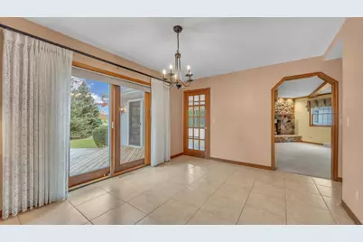 909  Country Club Ln, Fond du Lac, WI 54935 - Photo 10