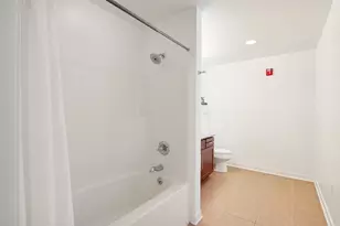 106 W Seeboth St, Milwaukee, WI 53204 - Photo 16