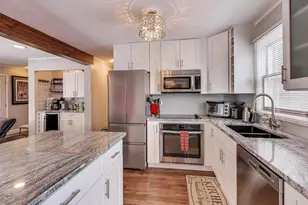 N3252 Robin Rd, Geneva, WI 53147 - Photo 2