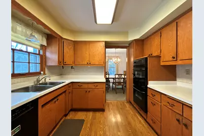 1100 W Duchess Ct, Bayside, WI 53217 - Photo 14