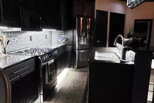 1515 N Van Buren St, Milwaukee, WI 53202 - Photo 14