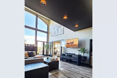 1515 N Van Buren St #510, Milwaukee, WI 53202 - Photo 6