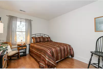 323  Riverview Dr #4, Delafield, WI 53018 - Photo 22