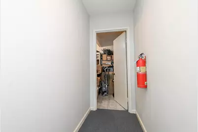 323  Riverview Dr, Delafield, WI 53018 - Photo 32