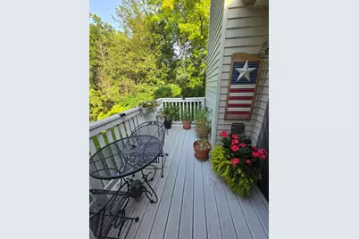 323  Riverview Dr, Delafield, WI 53018 - Photo 30