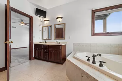 145  Victoria Cir, Racine, WI 53182 - Photo 30