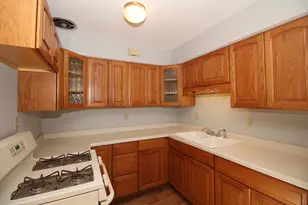 3214 S 72nd St, Milwaukee, WI 53219 - Photo 8