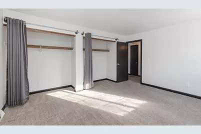 723  Princeton Ct, Hartland, WI 53029 - Photo 18