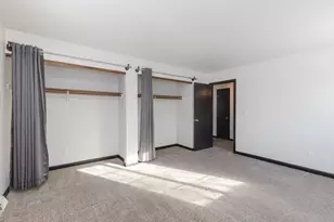 723 Princeton Ct, Hartland, WI 53029 - Photo 18