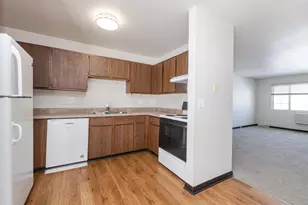 723 Princeton Ct, Hartland, WI 53029 - Photo 12