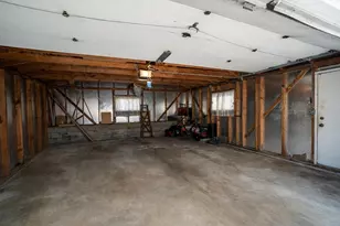 3147 S 18th St, Milwaukee, WI 53215 - Photo 12