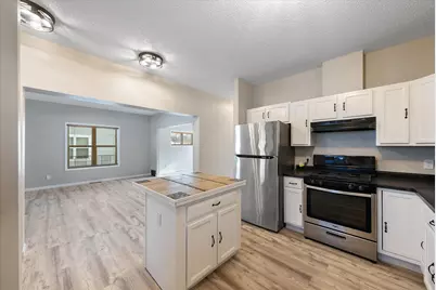 3808 W Silver Spring Dr, Milwaukee, WI 53209 - Photo 12