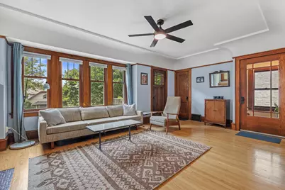 3374 N Cramer St #3374, Milwaukee, WI 53211 - Photo 4