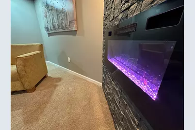 8621 W Lisbon Ave, Milwaukee, WI 53222 - Photo 16