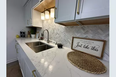 8621 W Lisbon Ave, Milwaukee, WI 53222 - Photo 4